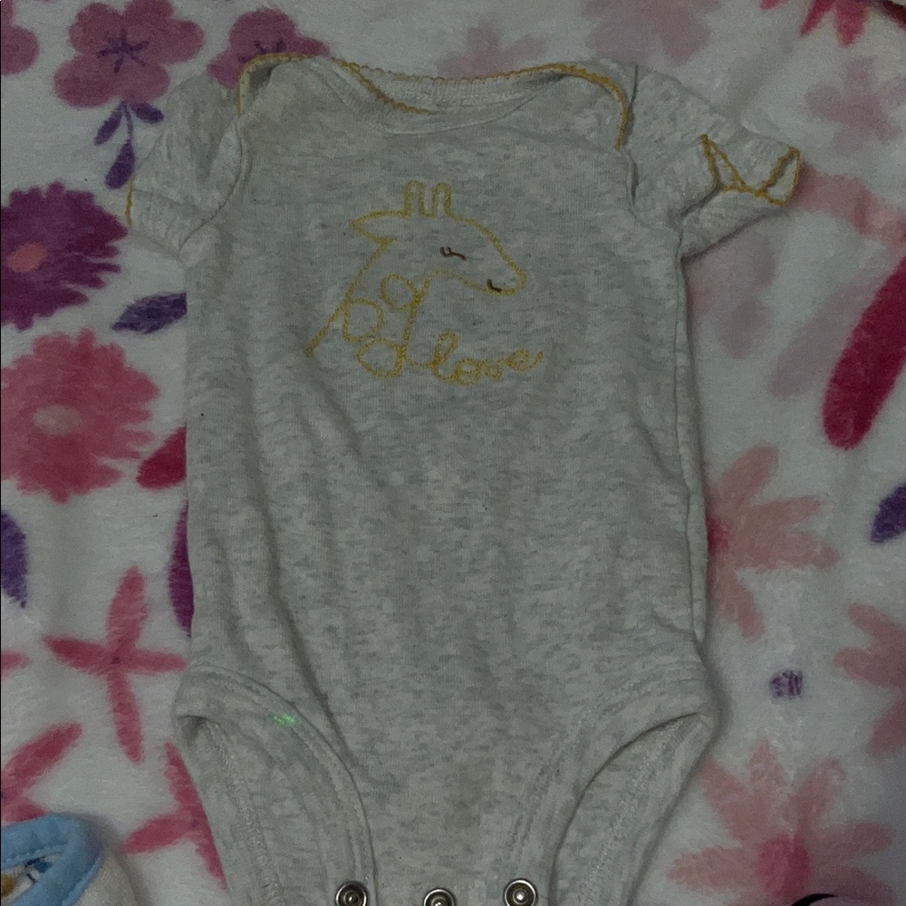 Carter's Gray Bodysuit with Gold Giraffe Design